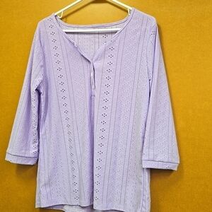 Unbranded Size M Light Purple 3/4 Sleeve Eyelet Design Top